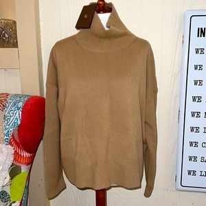Gentle Herd Ribbed Trim Turtleneck Large NWT Camel